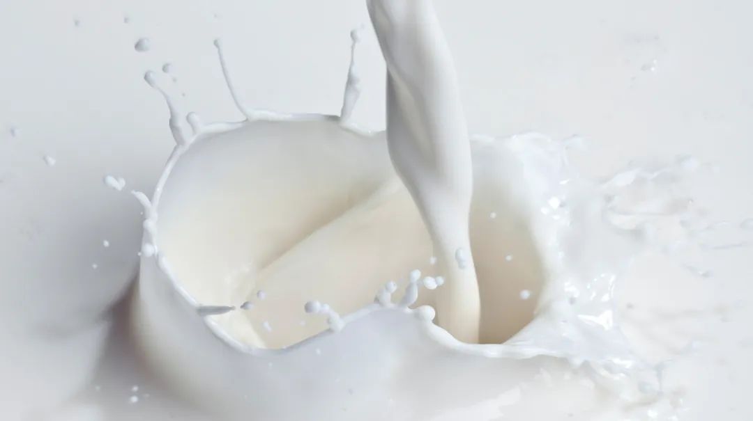 派克漢尼汾與 Valio合作探索碳中和牛奶的生產